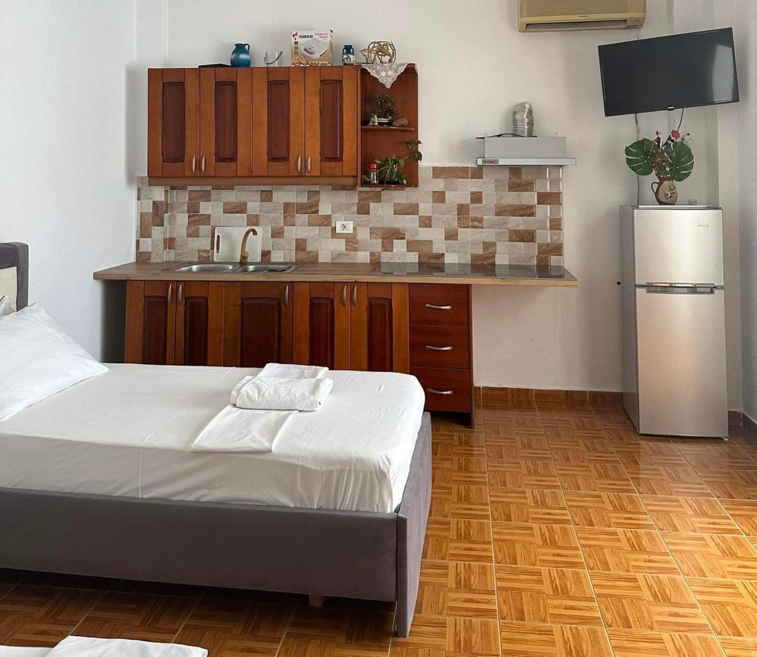 Nardi Guesthouse Ksamil Exterior photo